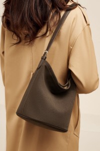 Γυναικεία Τσάντα Shopper ‘Ωμου Foxer 9158093F σκούρο καφέ Γυναικεία Τσάντα Shopper ‘Ωμου Foxer 9158093F σκούρο καφέ