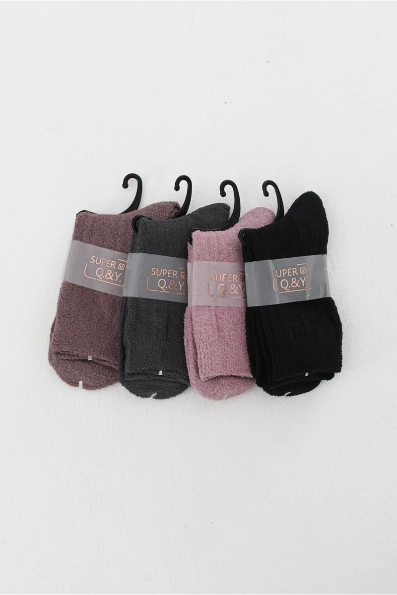Γυναικείες κάλτσες χνουδωτές SUPER Q&Y 4 Pack WZ1-5 Γυναικείες κάλτσες χνουδωτές SUPER Q&Y 4 Pack WZ1-5